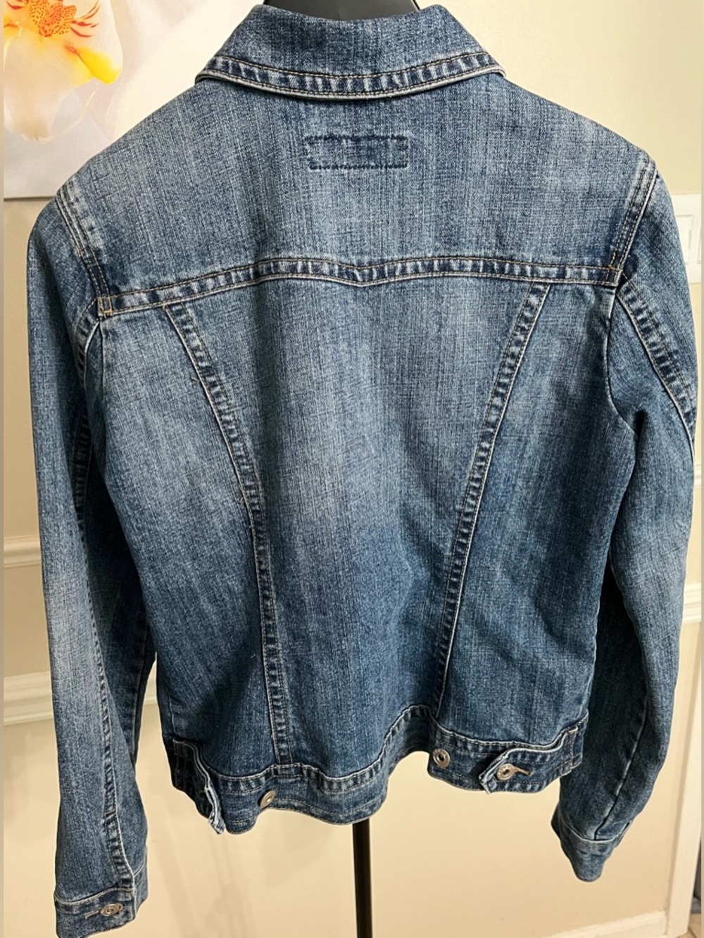 Baccini Women’s Light Blue Rhinestone Embellished Denim Jacket! Size Medium. - Picture 7 of 12